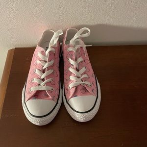 Hello Kitty Converse
